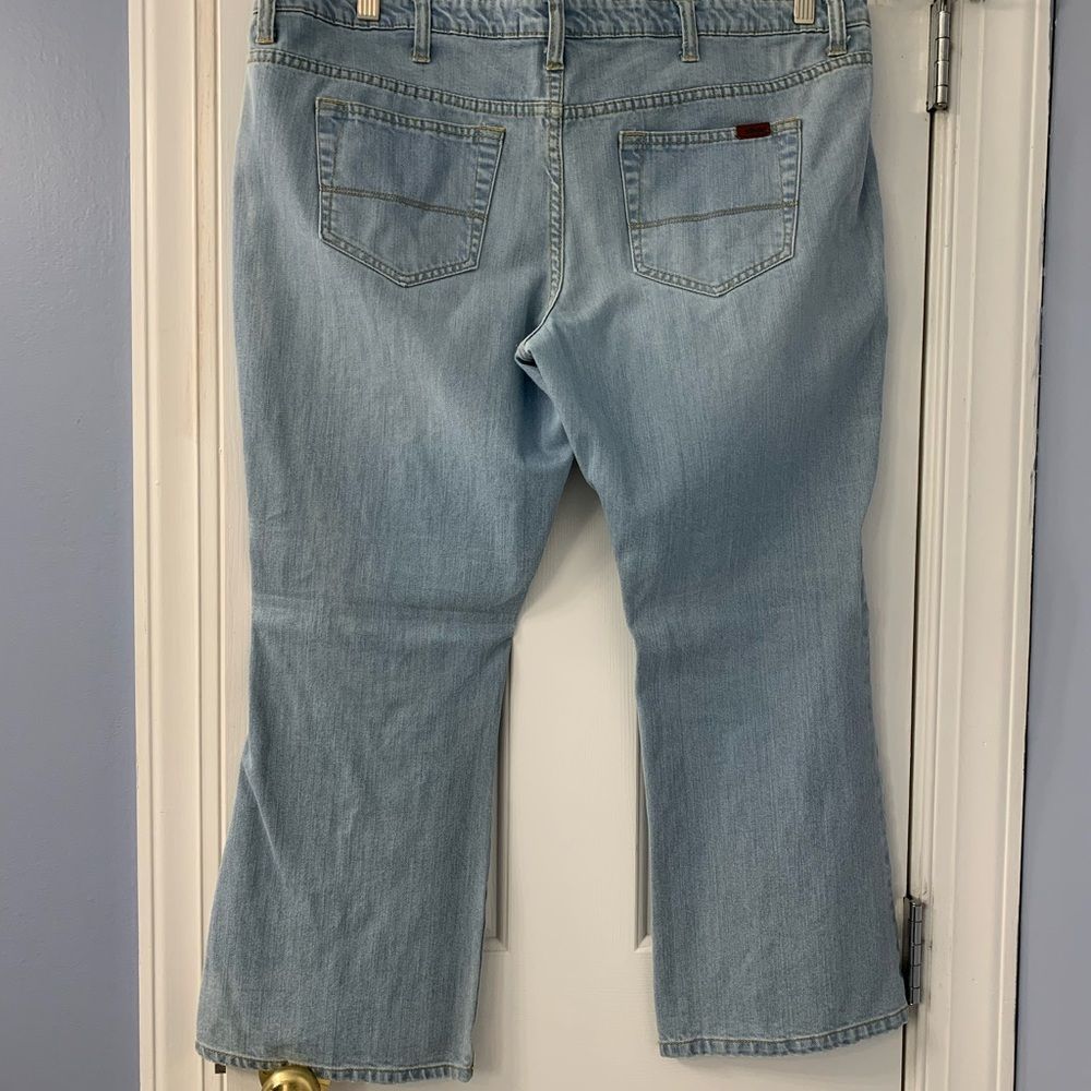 Eshakti custom light wash flare leg jeans A000 - Picture 3 of 5